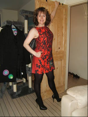 Amateur Stockings Milf - Christina UK Fully Dress - Amateur MILFs NON-Porn